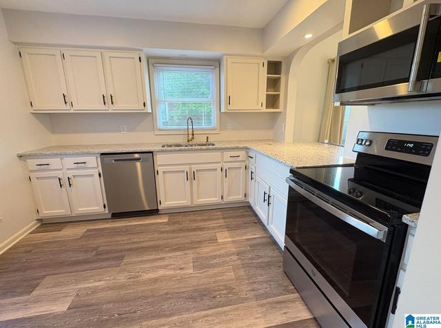 1022 VESTAVIA MANOR DRIVE, Vestavia Hills, AL 35216