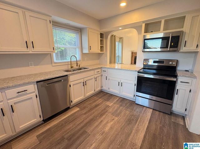 1022 VESTAVIA MANOR DRIVE, Vestavia Hills, AL 35216