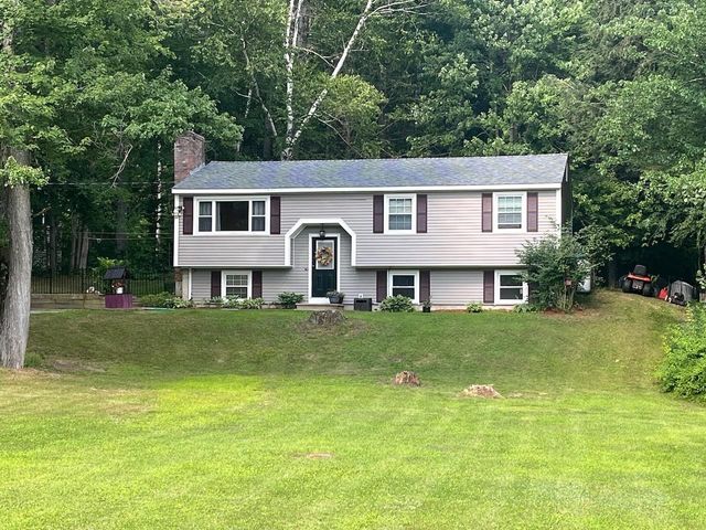 196 Tanglewood Drive, Henniker, NH 03242