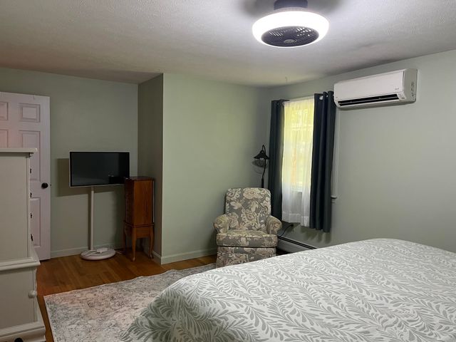 196 Tanglewood Drive, Henniker, NH 03242