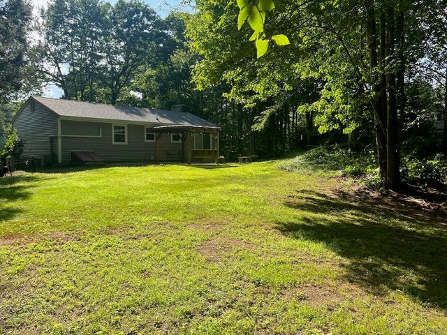 196 Tanglewood Drive, Henniker, NH 03242