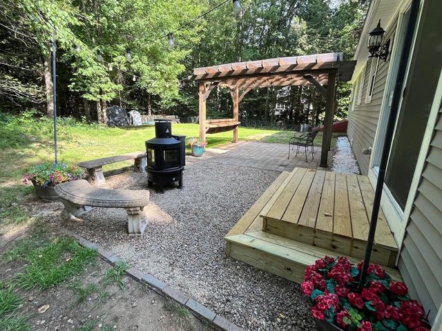 196 Tanglewood Drive, Henniker, NH 03242