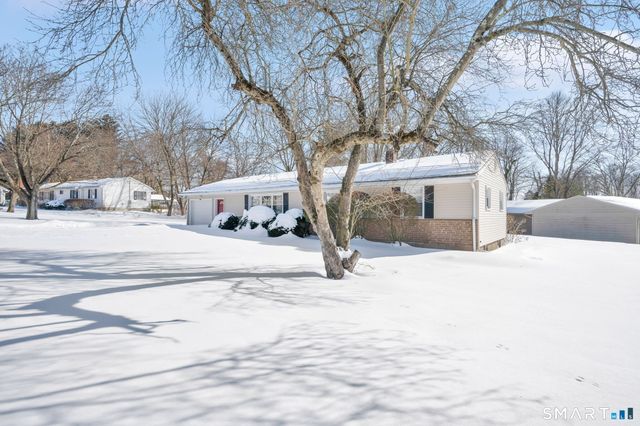 4 Gregory Road, Wallingford, CT 06492