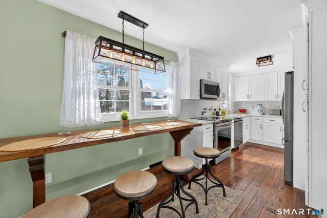 4 Gregory Road, Wallingford, CT 06492