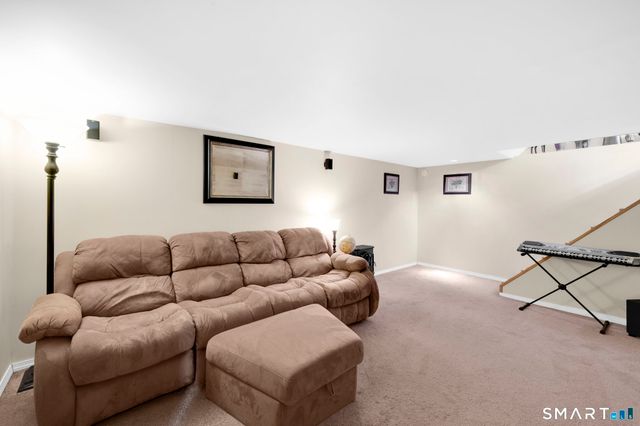 4 Gregory Road, Wallingford, CT 06492