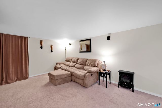 4 Gregory Road, Wallingford, CT 06492