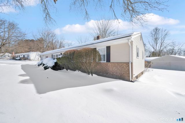 4 Gregory Road, Wallingford, CT 06492