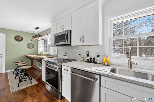 4 Gregory Road, Wallingford, CT 06492