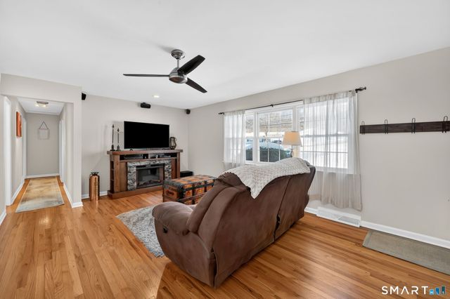 4 Gregory Road, Wallingford, CT 06492