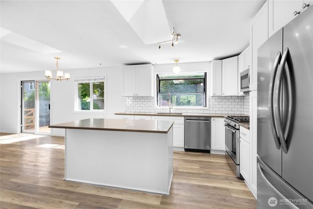 7815 NE 167th Street, Kenmore, WA 98028