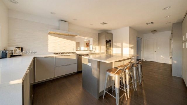 1895 NE 118th Rd, North Miami, FL 33181