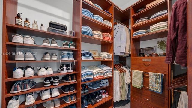 1895 NE 118th Rd, North Miami, FL 33181