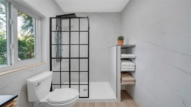 1895 NE 118th Rd, North Miami, FL 33181