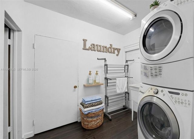 1895 NE 118th Rd, North Miami, FL 33181