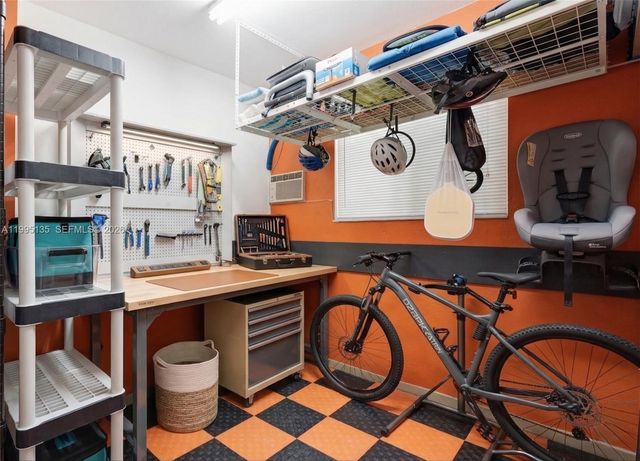 1895 NE 118th Rd, North Miami, FL 33181