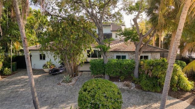 1895 NE 118th Rd, North Miami, FL 33181