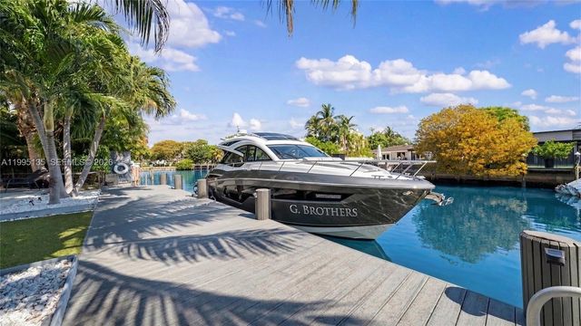 1895 NE 118th Rd, North Miami, FL 33181