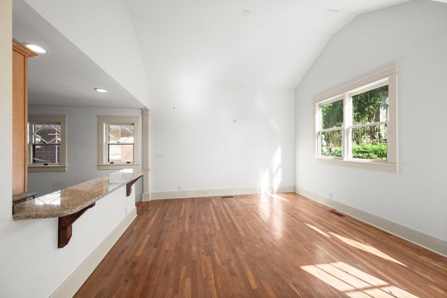 2112 15th Ave, S, Nashville, TN 37212