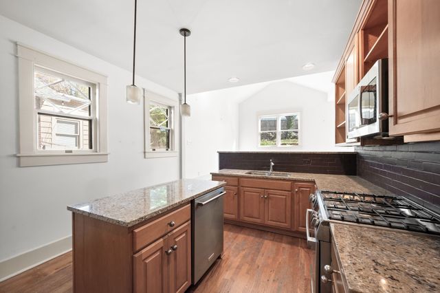 2112 15th Ave, S, Nashville, TN 37212