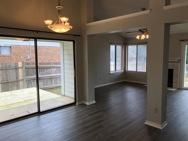 512 Dove Creek Place, Grapevine, TX 76051