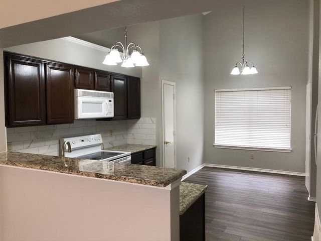 512 Dove Creek Place, Grapevine, TX 76051