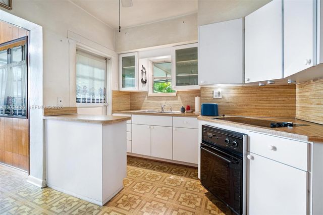 57 N Melrose Dr, Miami Springs, FL 33166