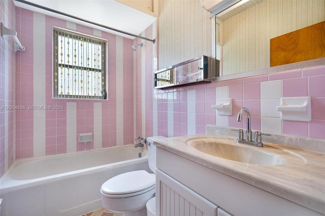 57 N Melrose Dr, Miami Springs, FL 33166