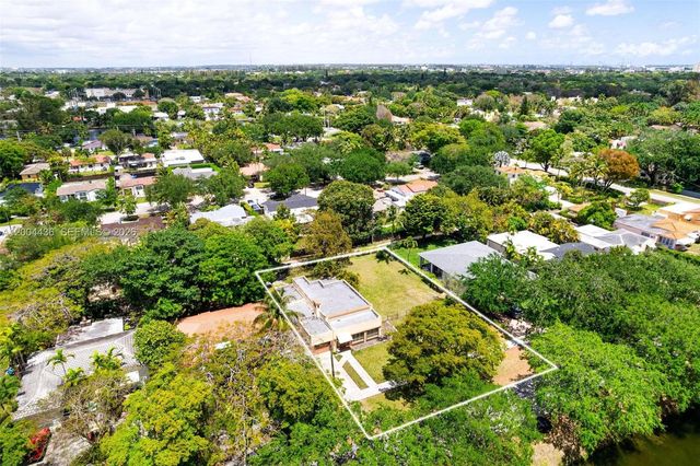 57 N Melrose Dr, Miami Springs, FL 33166