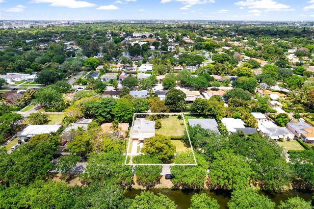 57 N Melrose Dr, Miami Springs, FL 33166