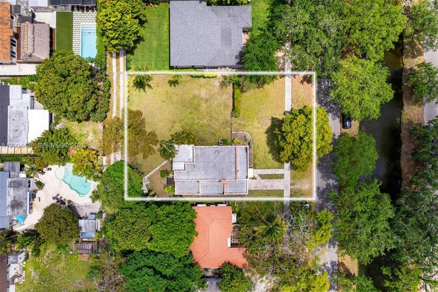 57 N Melrose Dr, Miami Springs, FL 33166