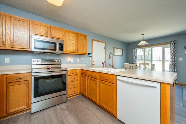 3406 E 49th Street, Des Moines, IA 50317