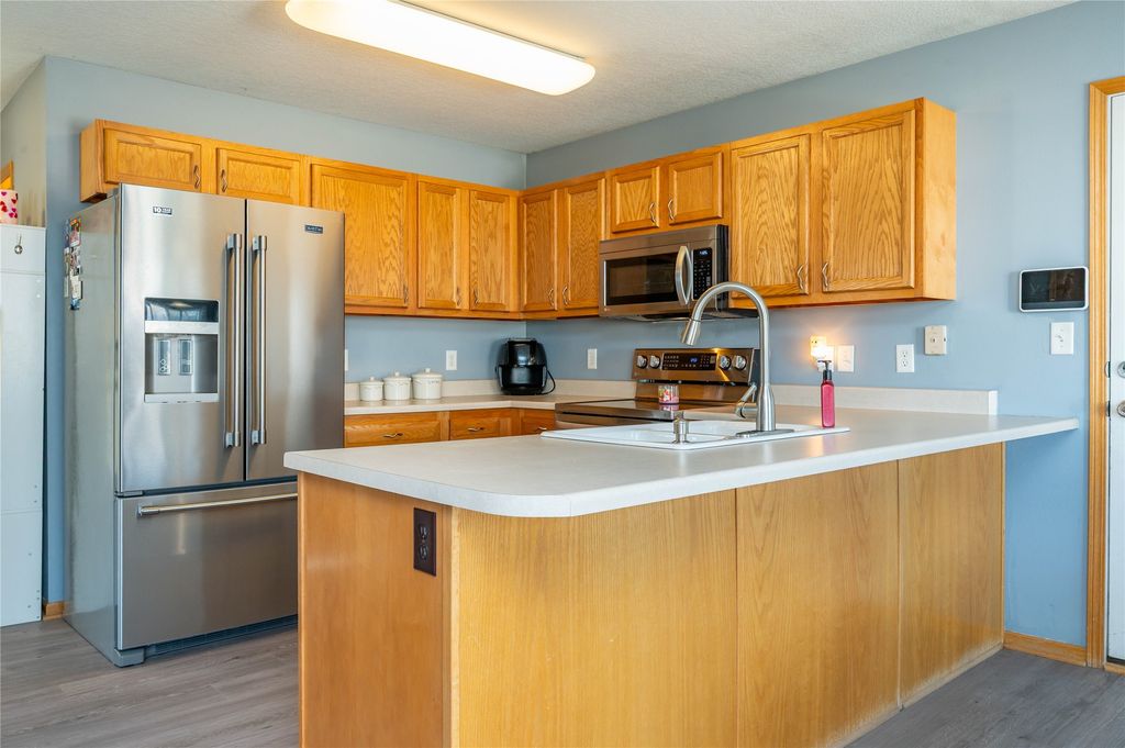 3406 E 49th Street, Des Moines, IA 50317