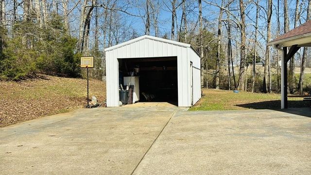 50 DEER BROOKE DR, Scotts Hill, TN 38374