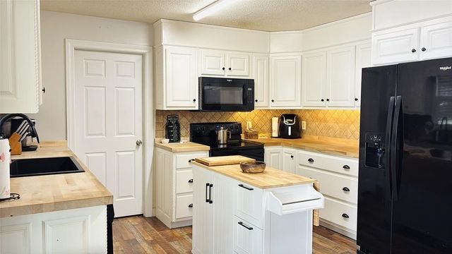 50 DEER BROOKE DR, Scotts Hill, TN 38374