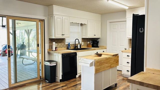 50 DEER BROOKE DR, Scotts Hill, TN 38374