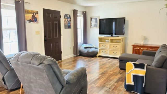 50 DEER BROOKE DR, Scotts Hill, TN 38374