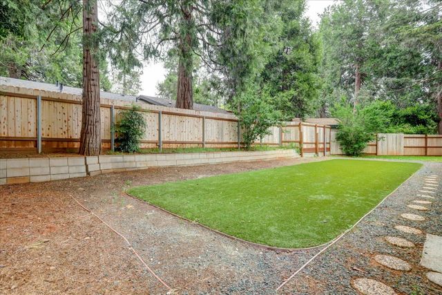 119 King Ct, Grass Valley, CA 95945