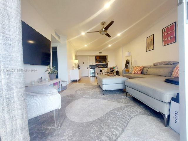 4400 Hillcrest Dr 1005a 1005A, Hollywood, FL 33021