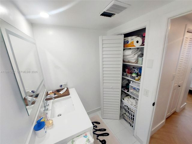 4400 Hillcrest Dr 1005a 1005A, Hollywood, FL 33021