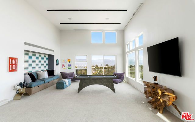 15210 Antelo Place, Los Angeles, CA 90077