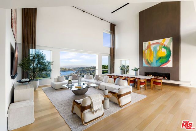 15210 Antelo Place, Los Angeles, CA 90077