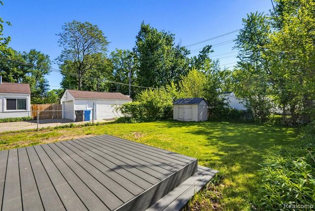 27320 Hampden Street, Madison Heights, MI 48071
