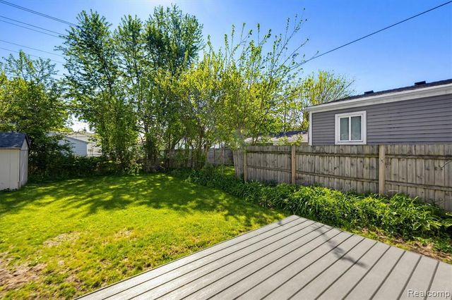 27320 Hampden Street, Madison Heights, MI 48071