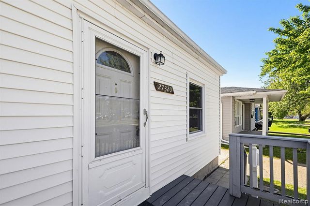 27320 Hampden Street, Madison Heights, MI 48071
