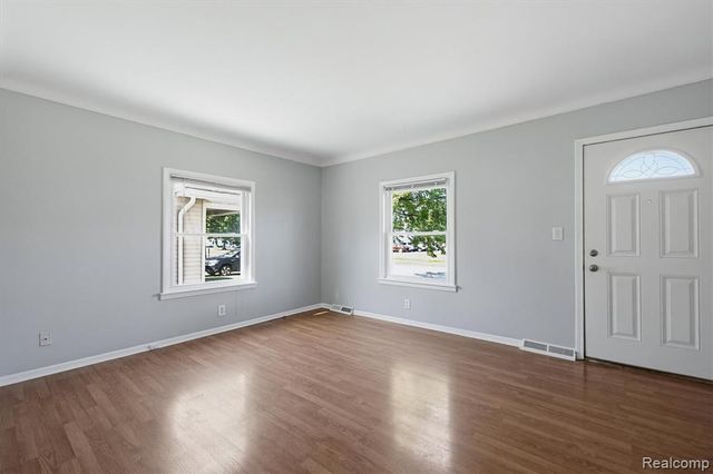 27320 Hampden Street, Madison Heights, MI 48071