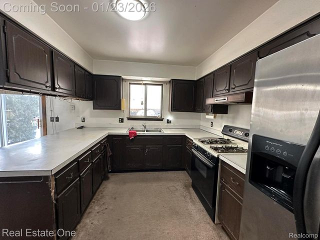 19580 Glenn Street, Roseville, MI 48066