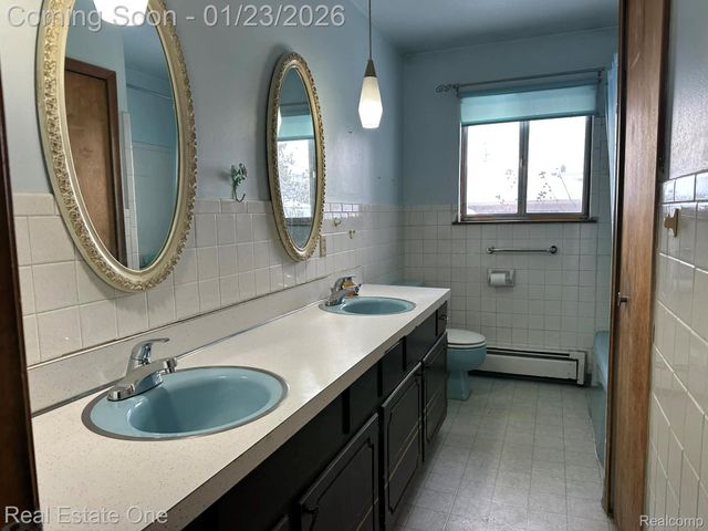 19580 Glenn Street, Roseville, MI 48066