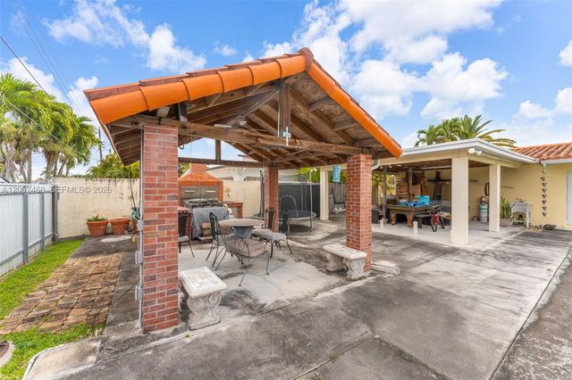 12009 SW 39th Ter, Miami, FL 33175