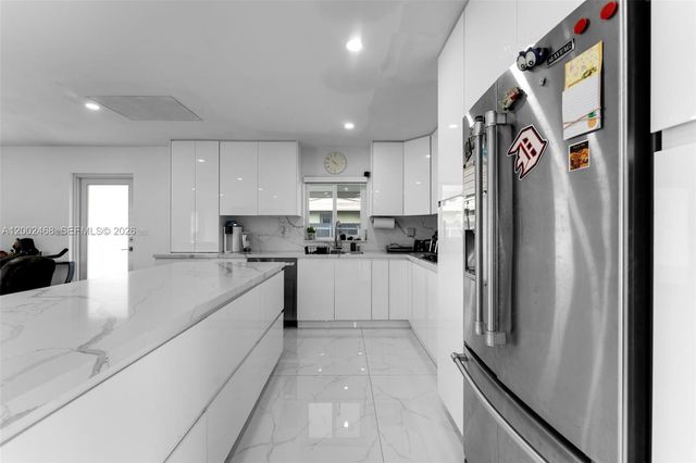 12009 SW 39th Ter, Miami, FL 33175