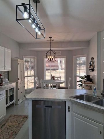 915 Charleston Court, Gainesville, GA 30501